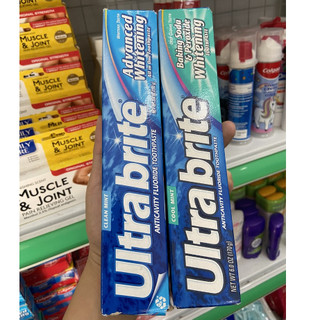 Kem đánh răng Ultrabrite Baking Soda & Peroxide Whitening 170g