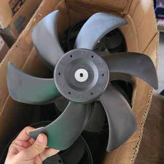 cánh quạt hút, cánh quạt đẩy
