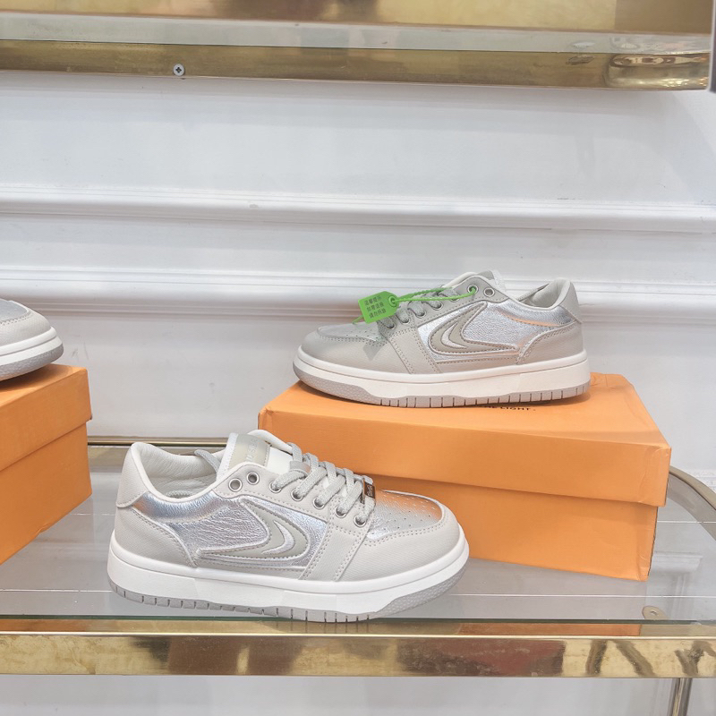 Giày nữ thể thao sneaker dáng jorda màu bạc qccc fullbox . Thuytienshoes