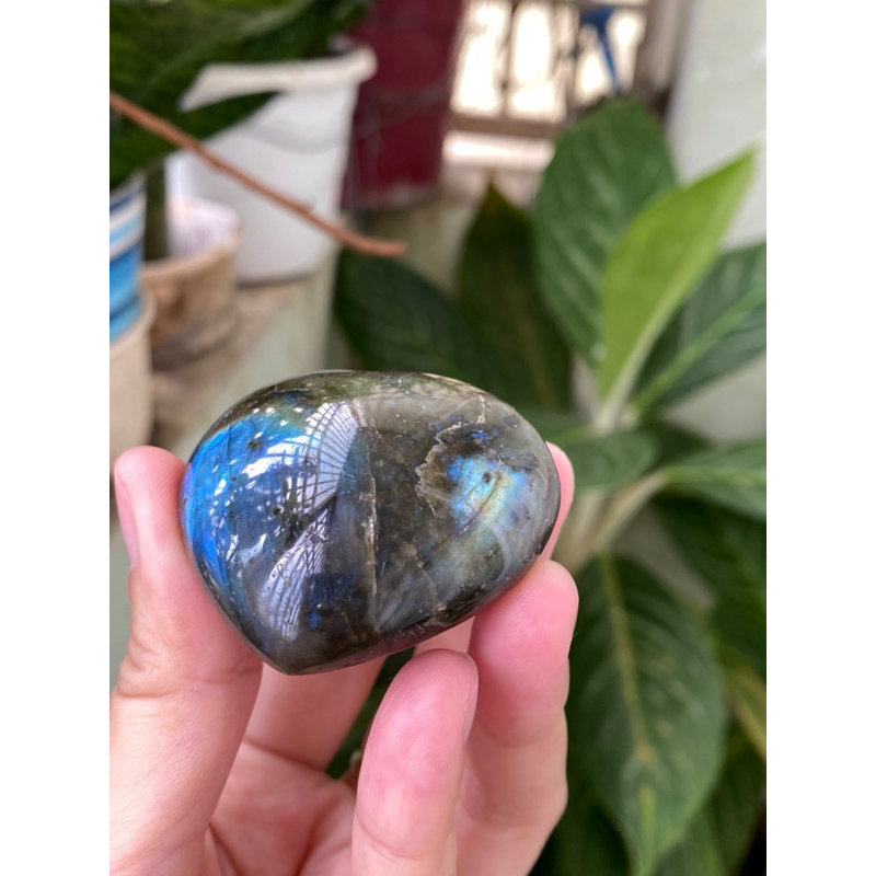 Viên tim đá hắc nguyệt quang - LABRADORITE PALM STONE HEART - tự nhiên trang trí @gocdoquyen
