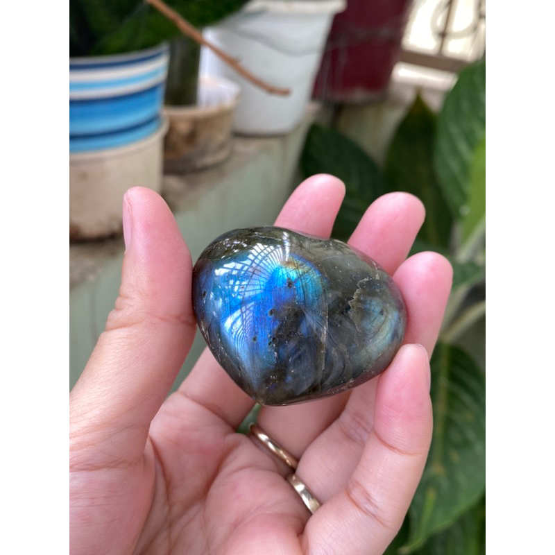 Viên tim đá hắc nguyệt quang - LABRADORITE PALM STONE HEART - tự nhiên trang trí @gocdoquyen