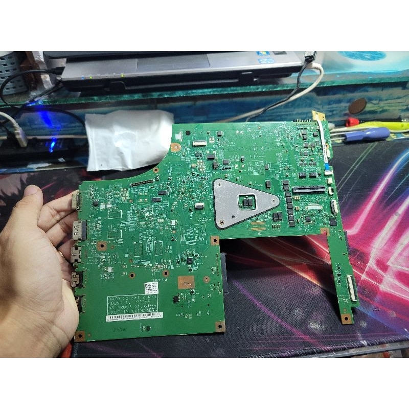 Main dell vostro 3700, V3700