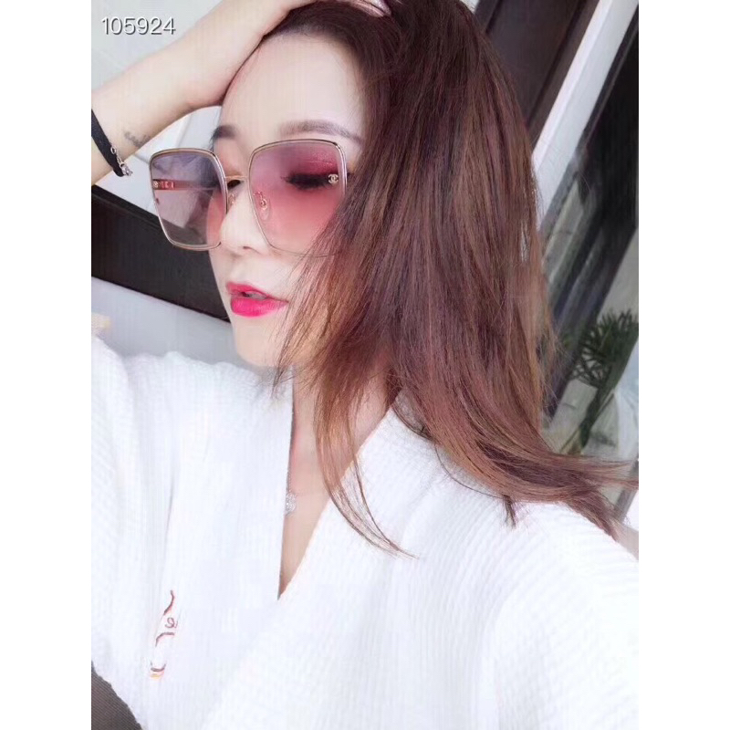 KÍNH CNN HỒNG BABY màu cưng lắm ạ