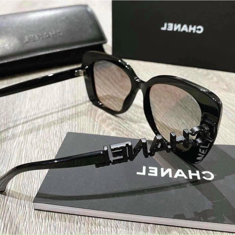 Kính Chaneo thời trang gọng đính đá sang chảnh