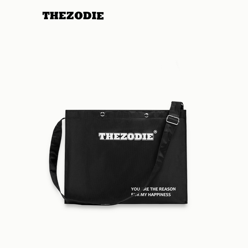 Túi đeo chéo chất vải màu đen YATRFMH - THEZODIE