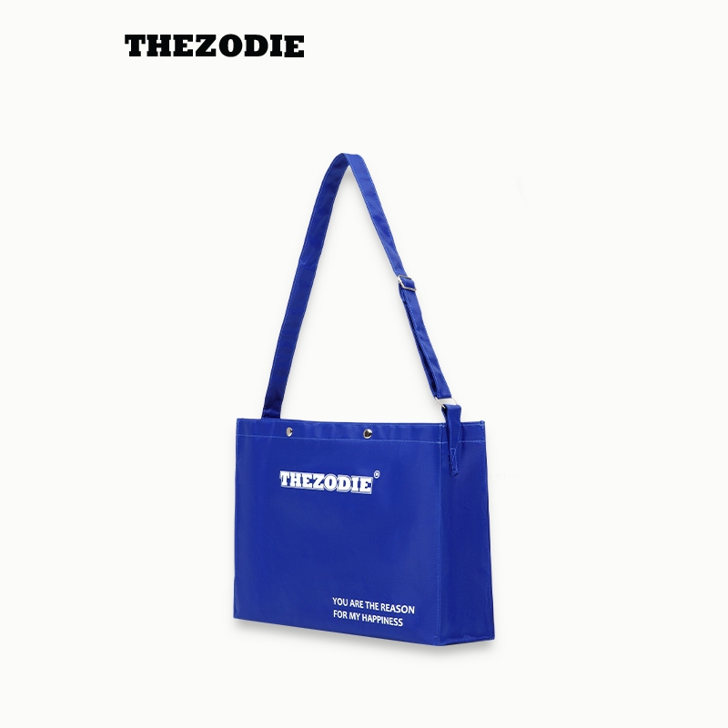 Túi đeo chéo chất vải màu đen YATRFMH - THEZODIE