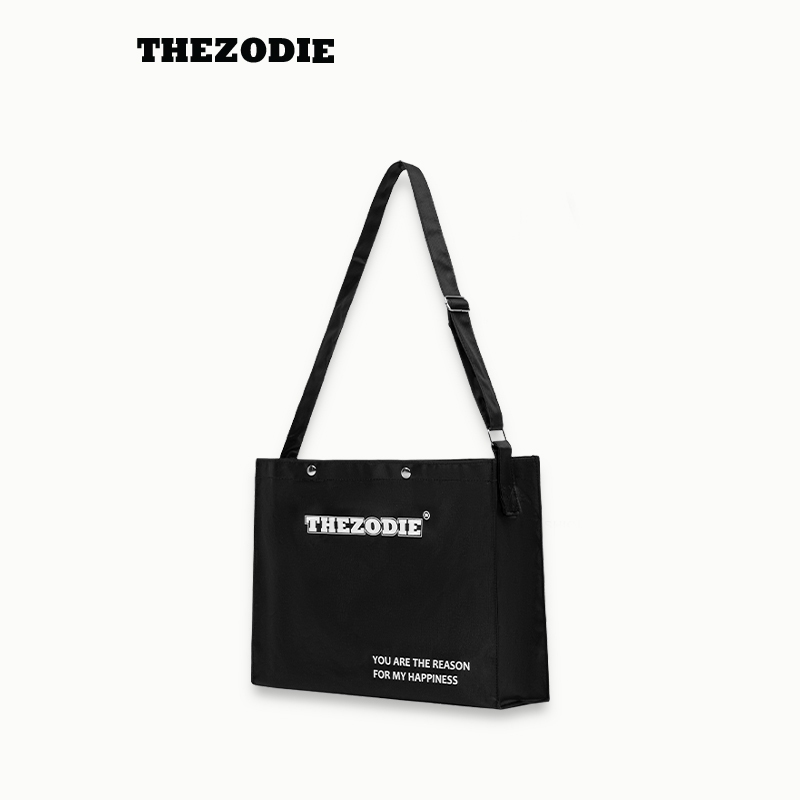 Túi đeo chéo chất vải màu xanh YATRFMH - THEZODIE