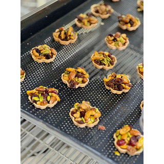 Bánh tart hạt hoa anh đào