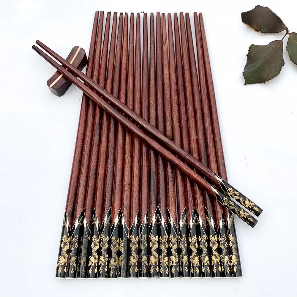Đũa gỗ cẩm lai cao cấp đầu gắn trai biển họa tiết rồng lửa - bộ 10 đôi