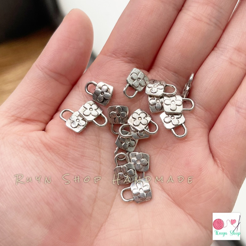 20 ổ khoá nhỏ mặt hoa xi bạc