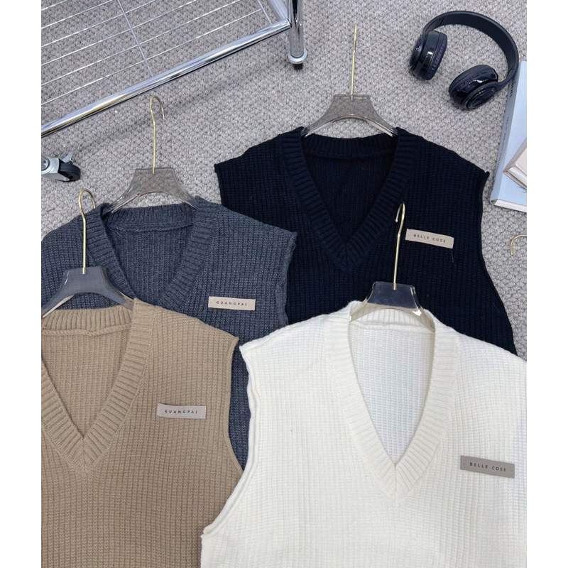 Áo gile cố V vạt xoăn logo chữ GUANGPAI - form to