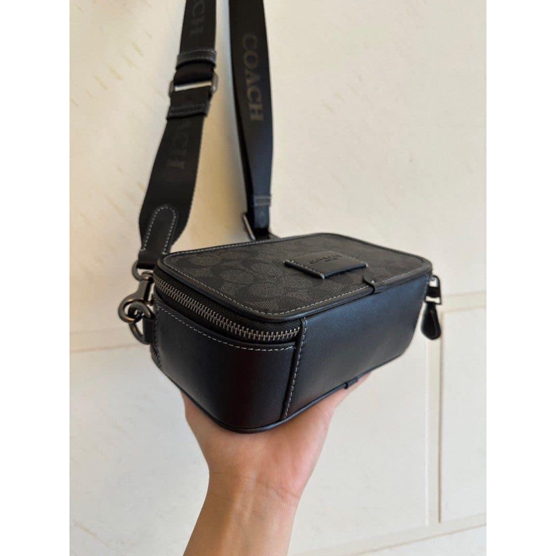 Túi coach nam wyatt đeo chéo mới
