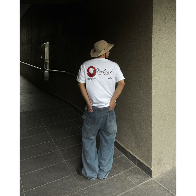 Áo thun nam nữ Ordeal.Studio | Red Cat