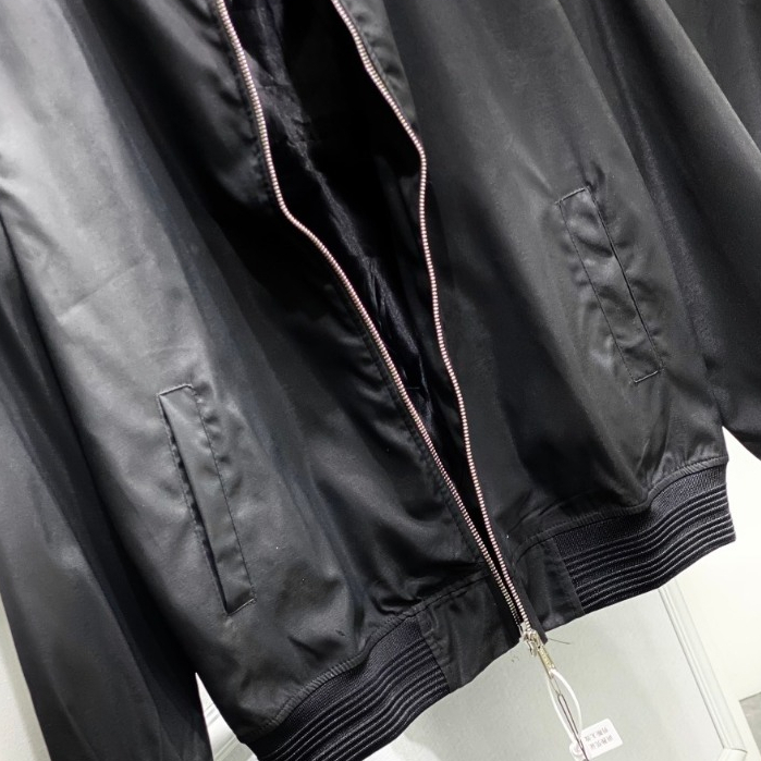 Áo Khoác gió DS QUE2 đang hót MẪU nEw 2023