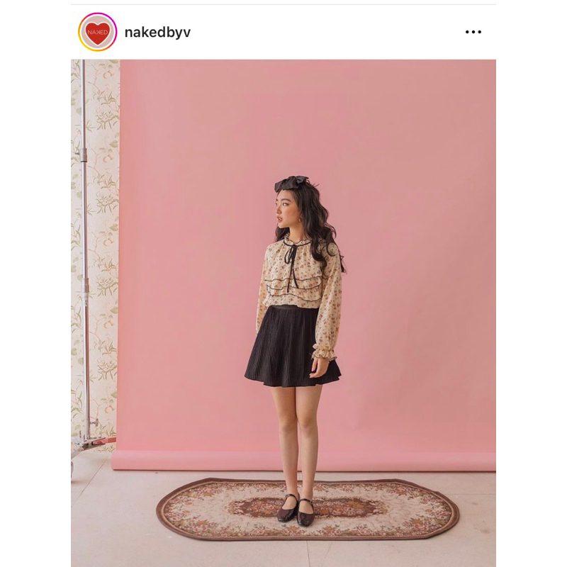 Áo kiểu NakedbyV voan hoa nhí 3 lớp yếm và dây buộc nơ điệu xinh đẹp