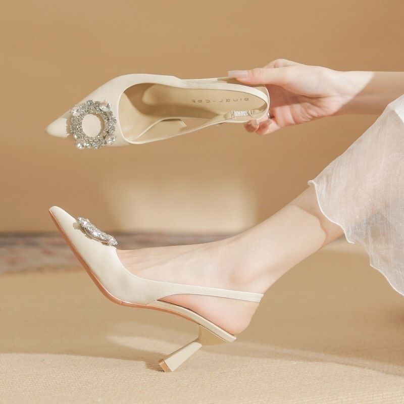 Giày quai hậu cao gót đính đá chất vải Satin CC nhà KansKai cao 7cm