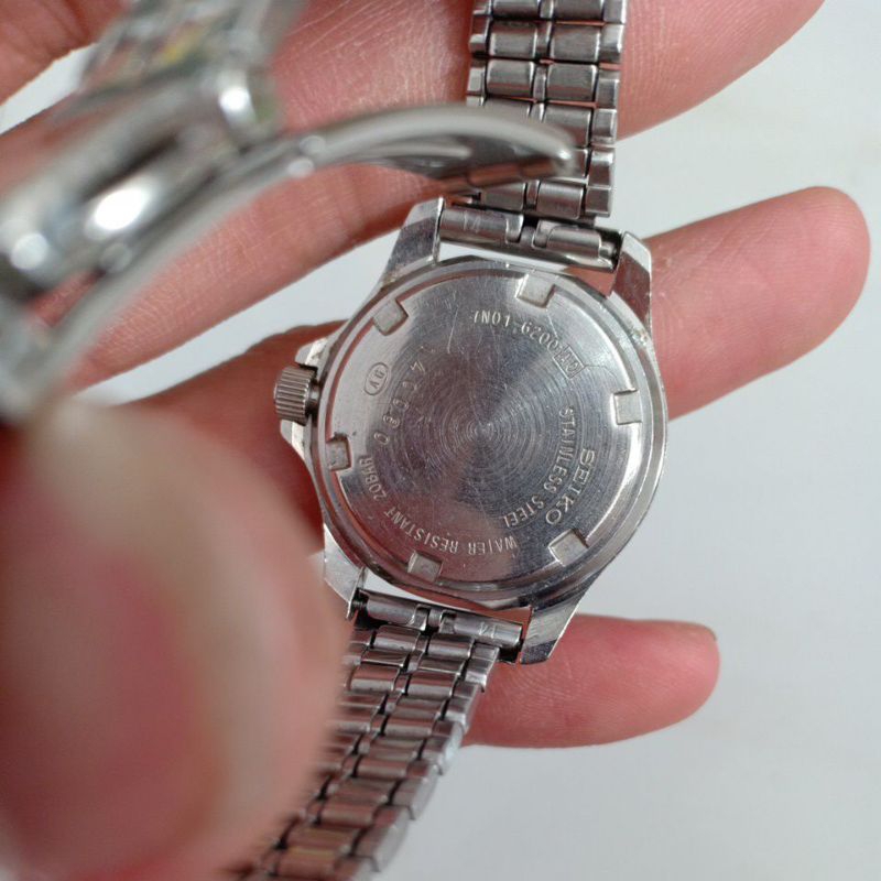 Đồng hồ nữ si nhật hiệu SEIKO AVENUE màu xám bạc độ mới 89%