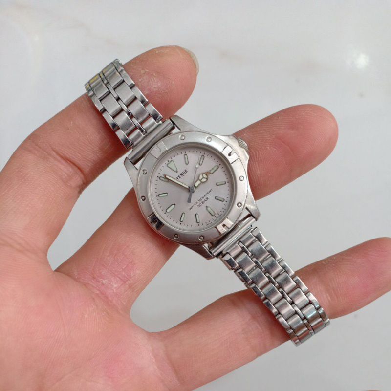 Đồng hồ nữ si nhật hiệu SEIKO AVENUE màu xám bạc độ mới 89%