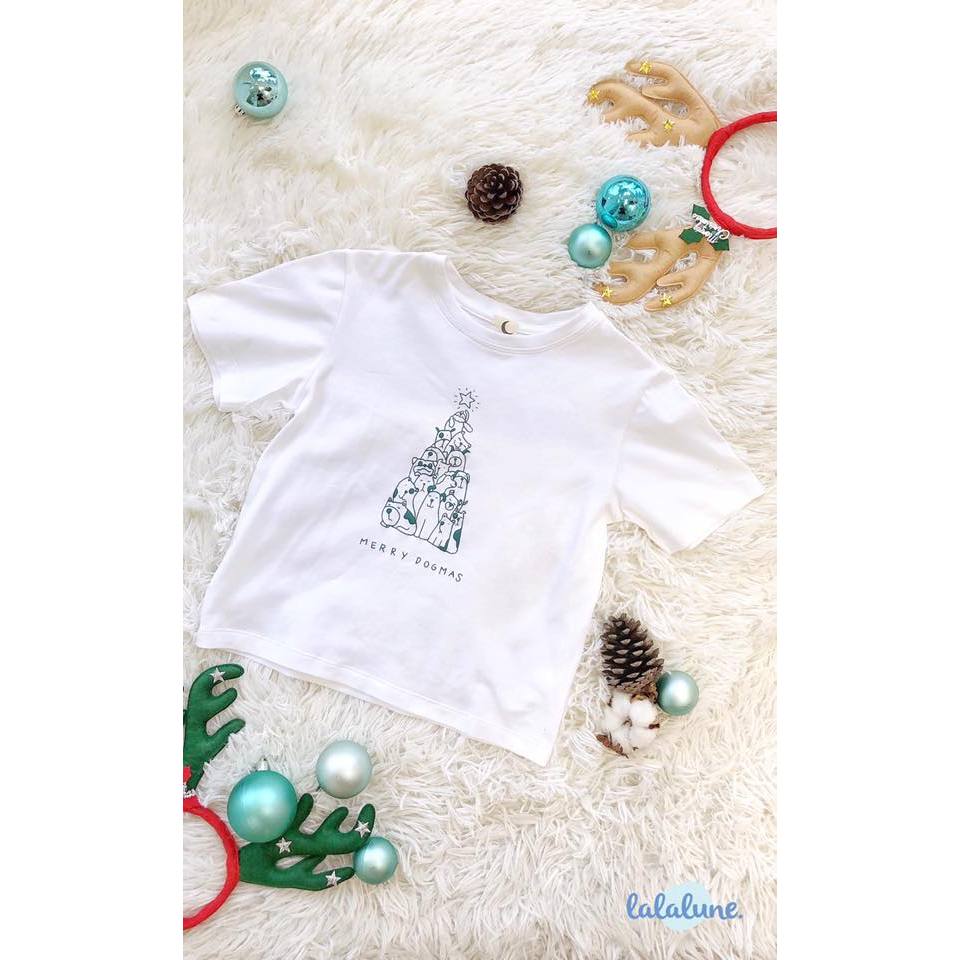 Áo thun trắng họa tiết Xmas dành cho bố và mẹ