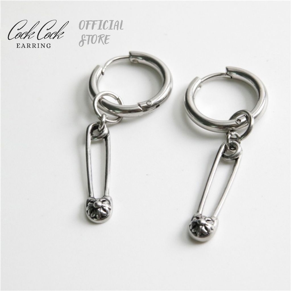 Khuyên tai xỏ lỗ chrome heart retro thép titan không gỉ kiểu dáng unisex - CockCock