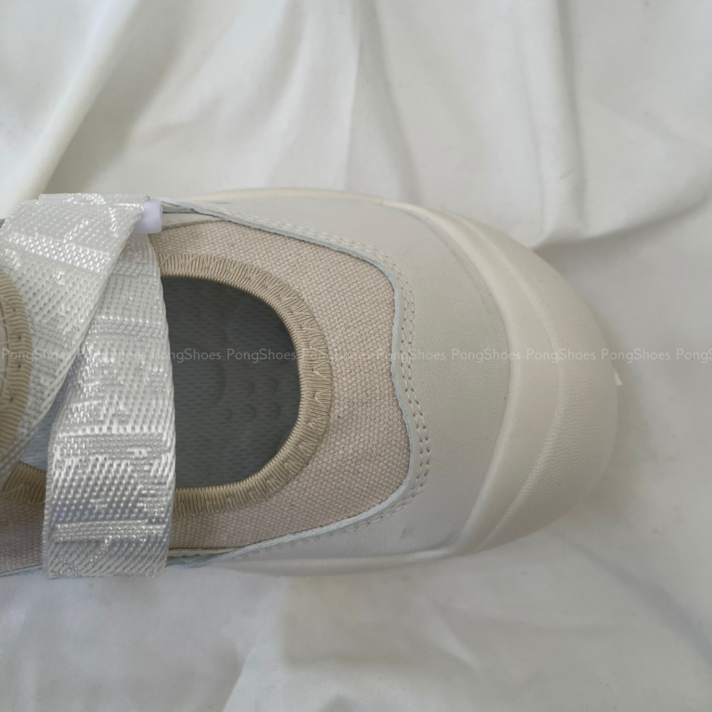 Giày Sneaker Mũi Tròn 2 Màu Đen/ Be- Full Box- Mã 1608