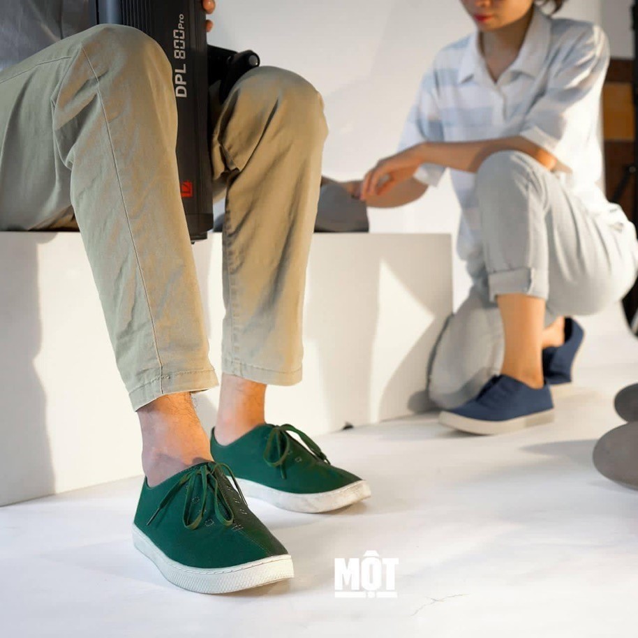Giày Một vải xanh lá cây có dây
