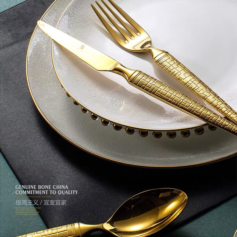 Bộ bàn ăn dao dĩa thìa màu vàng cao cấp, chất liệu inox 304