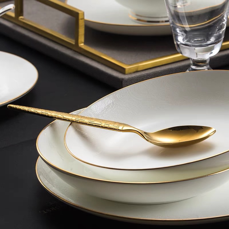 Bộ bàn ăn dao dĩa thìa màu vàng cao cấp, chất liệu inox 304
