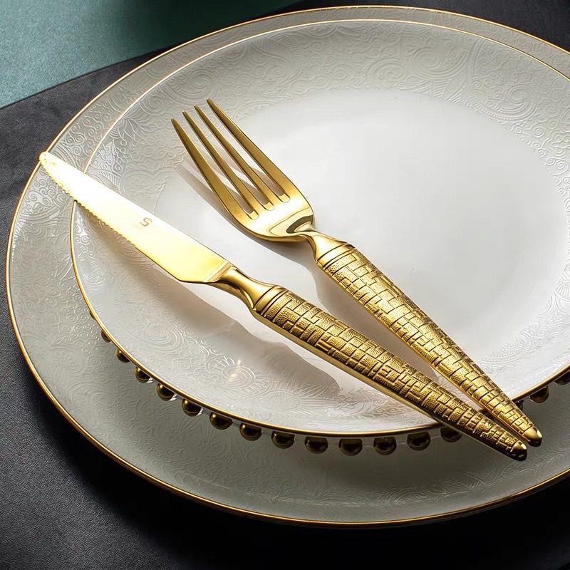 Bộ bàn ăn dao dĩa thìa màu vàng cao cấp, chất liệu inox 304