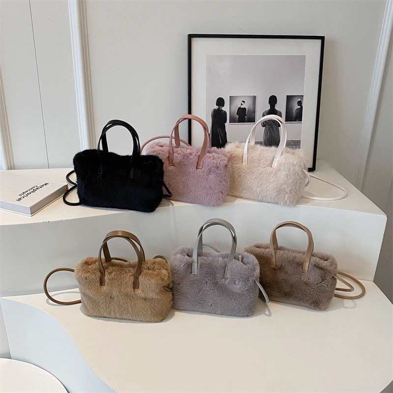 Túi xách lông thích hợp cho mùa đông