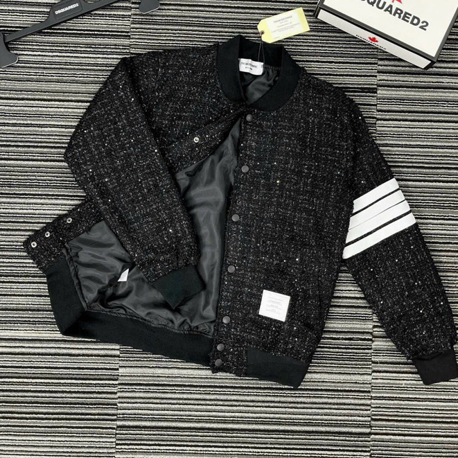 Áo khoác vải dạ đan kim tuyến thêu 4 sọc trắng tay Siêu Hot 2023 -2024