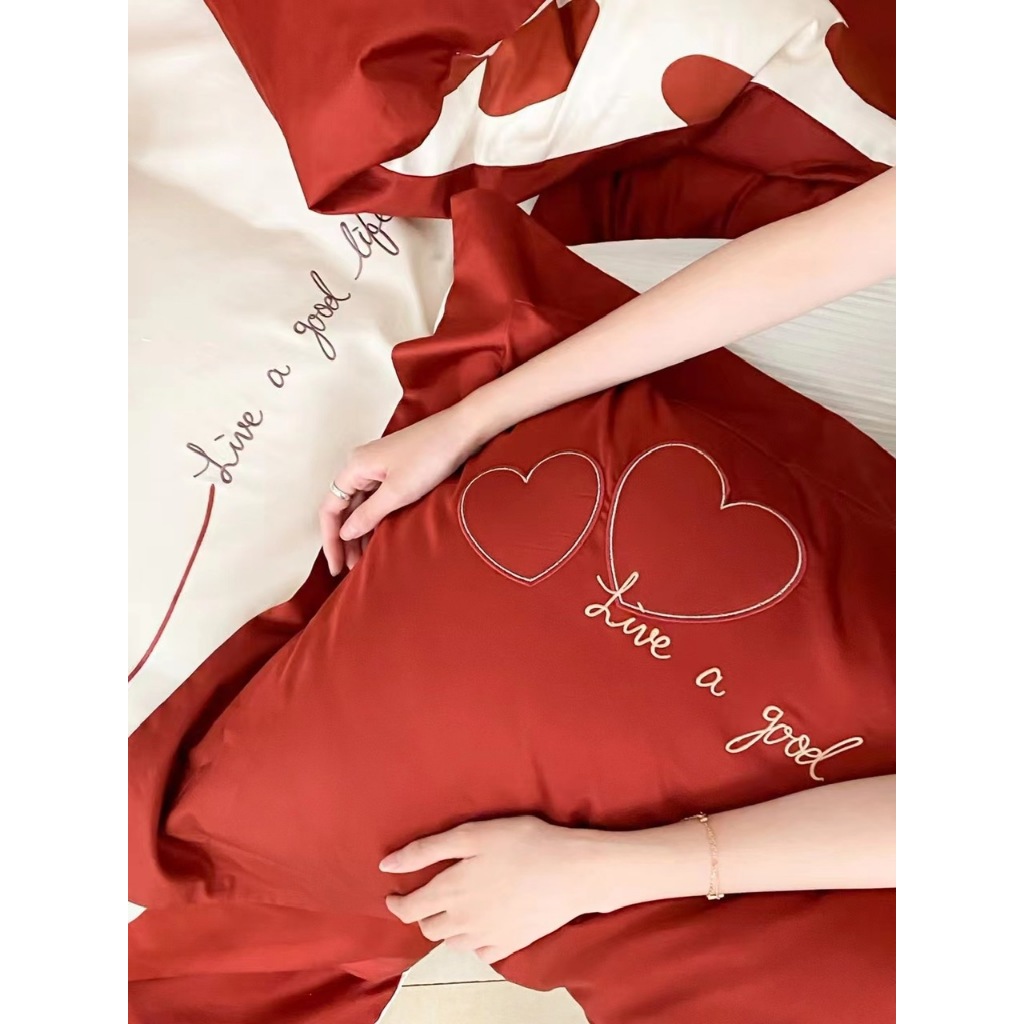 Set Chăn Ga Gối Lụa Tim Đỏ “Siêu Phẩm ngày cưới “