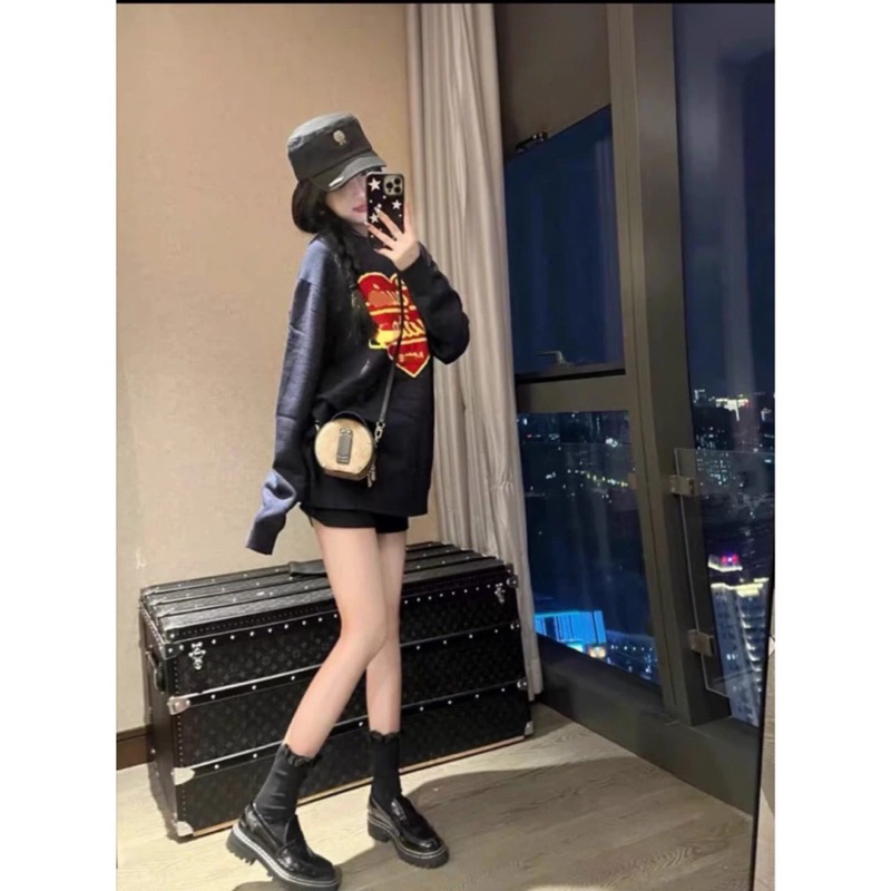 Áo nỉ sweater LV Trơn, Tay Lỡ Logo In Chìm Chất nỉ Cotton Dày Dặn cá tính siêu hot 2023 đẳng cấp trẻ.