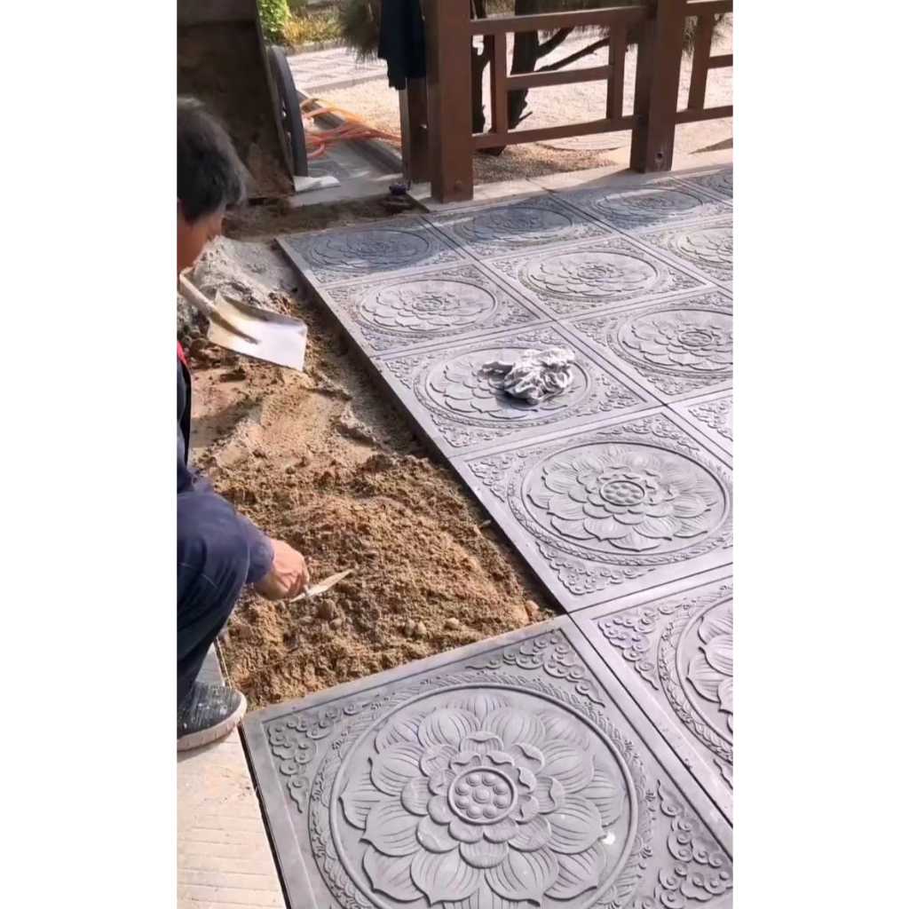 THANH LÝ NHANH Khuôn đúc gạch Hoa sen loại 1, khuôn dày chắc chắn