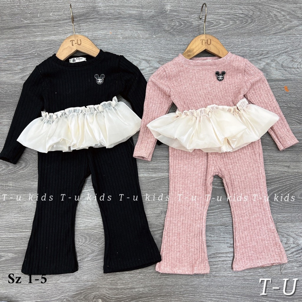 Bộ tăm thỏ viền bèo bé gái