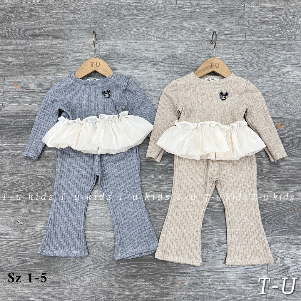 Bộ tăm thỏ viền bèo bé gái