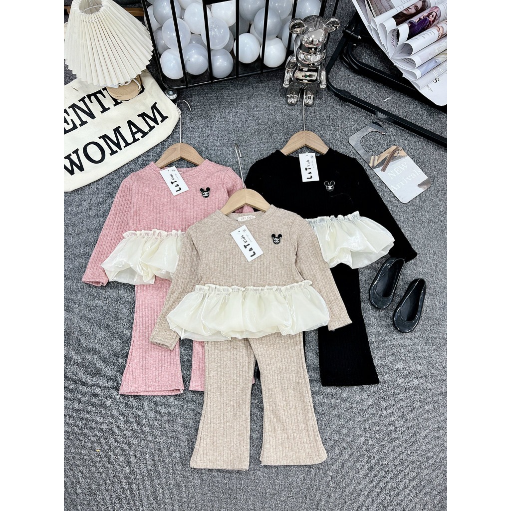 Bộ tăm thỏ viền bèo bé gái