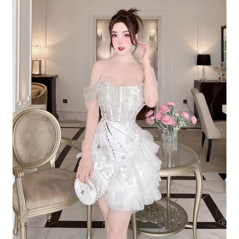 ĐẦM BODY CUP TAY RỚT ĐÍNH HOA