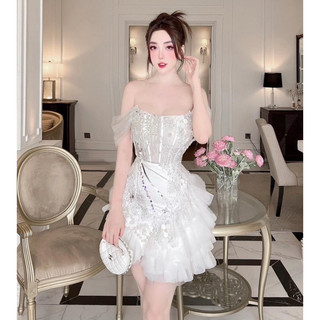 Đầm body cup tay rớt đính hoa