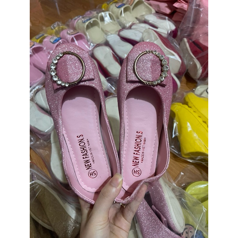 Hài giày bệt trẻ em