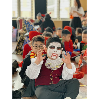 Bộ hoá trang Halloween ma cà rồng
