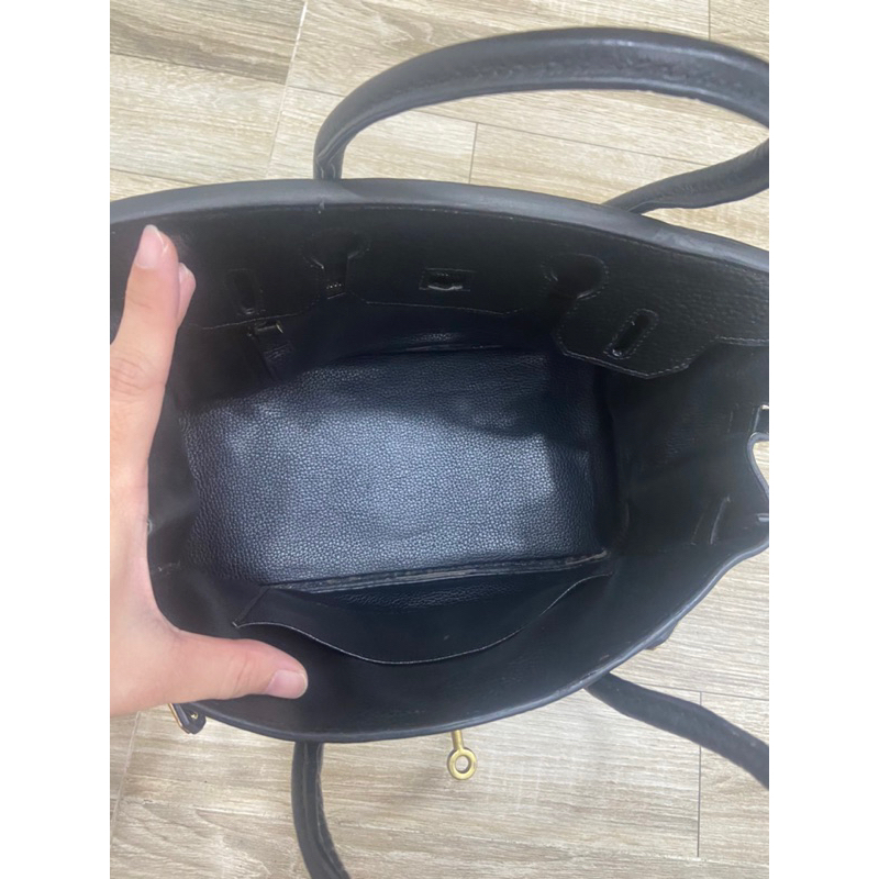 Túi da thật dáng HM