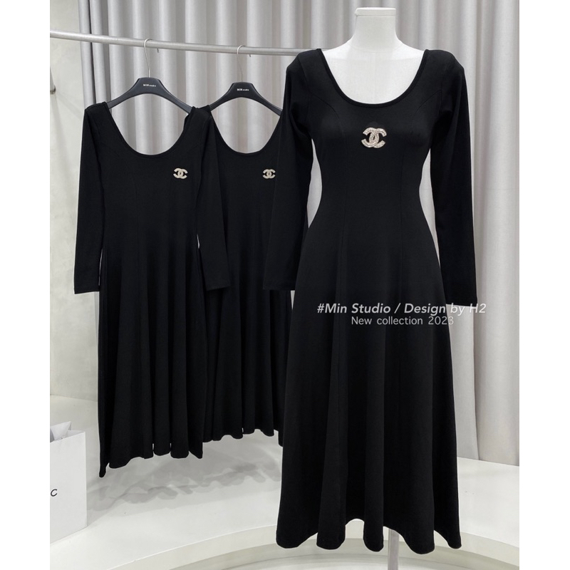 Váy Thun Đen Trơn Dài Tay Đính Tag Channel MIN • Melanie Boutique