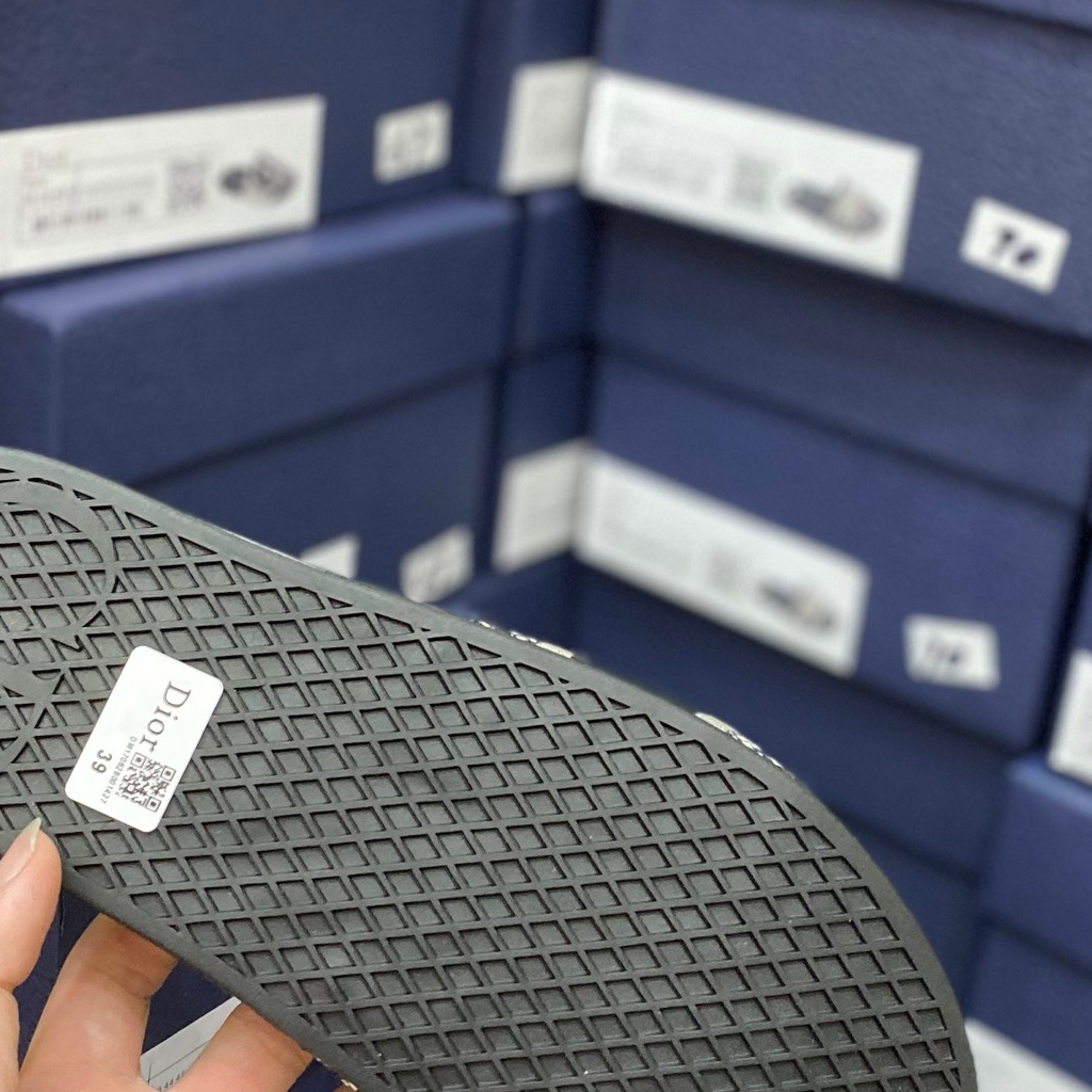 Dép quai ngang Chris.tian Dio neww 2023, Dép quai ngang Dio vải thêu