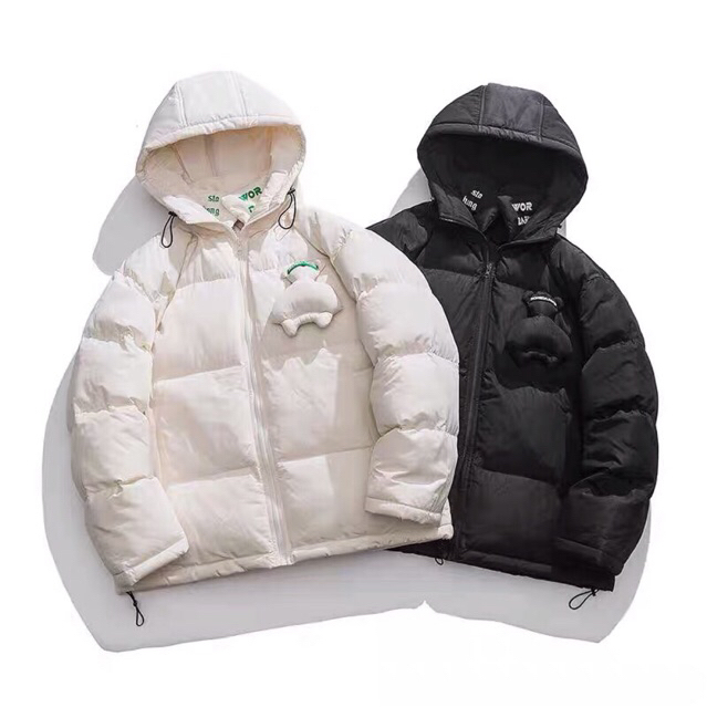Áo khoác phao béo có mũ trùm đầu màu đen / trắng kèm gấu cài ngực Ulzzang unisex siêu đẹp