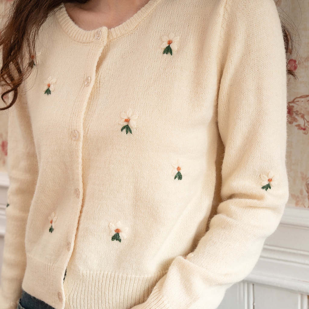 BLEUBIRD Áo khoác len thêu hoa cúc Margarita Cardigan