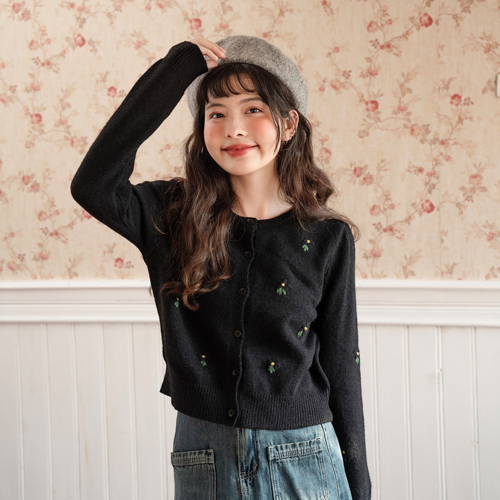 BLEUBIRD Áo khoác len thêu hoa cúc Margarita Cardigan