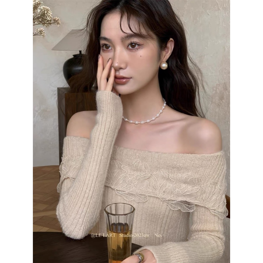 Áo len gân trễ vai voan hoa ngang tay dài