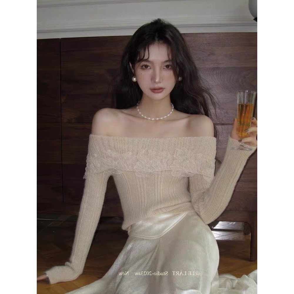 Áo len gân trễ vai voan hoa ngang tay dài