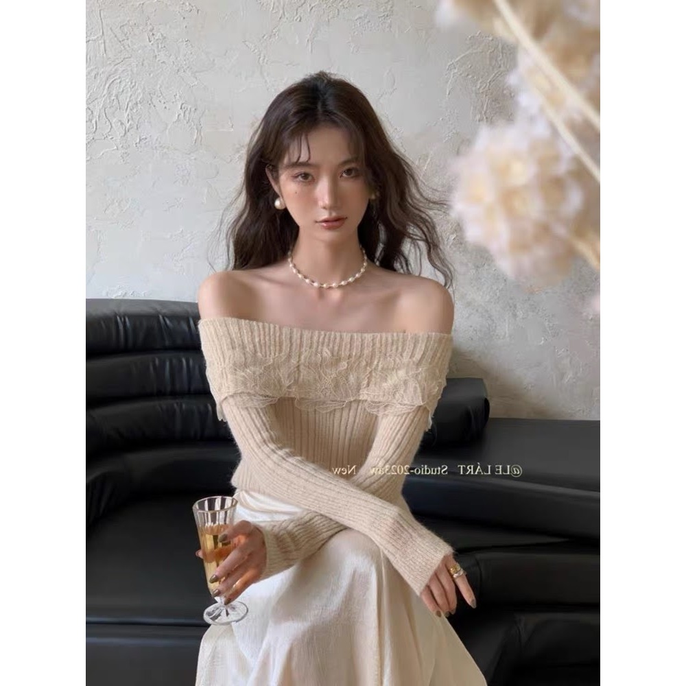 Áo len gân trễ vai voan hoa ngang tay dài